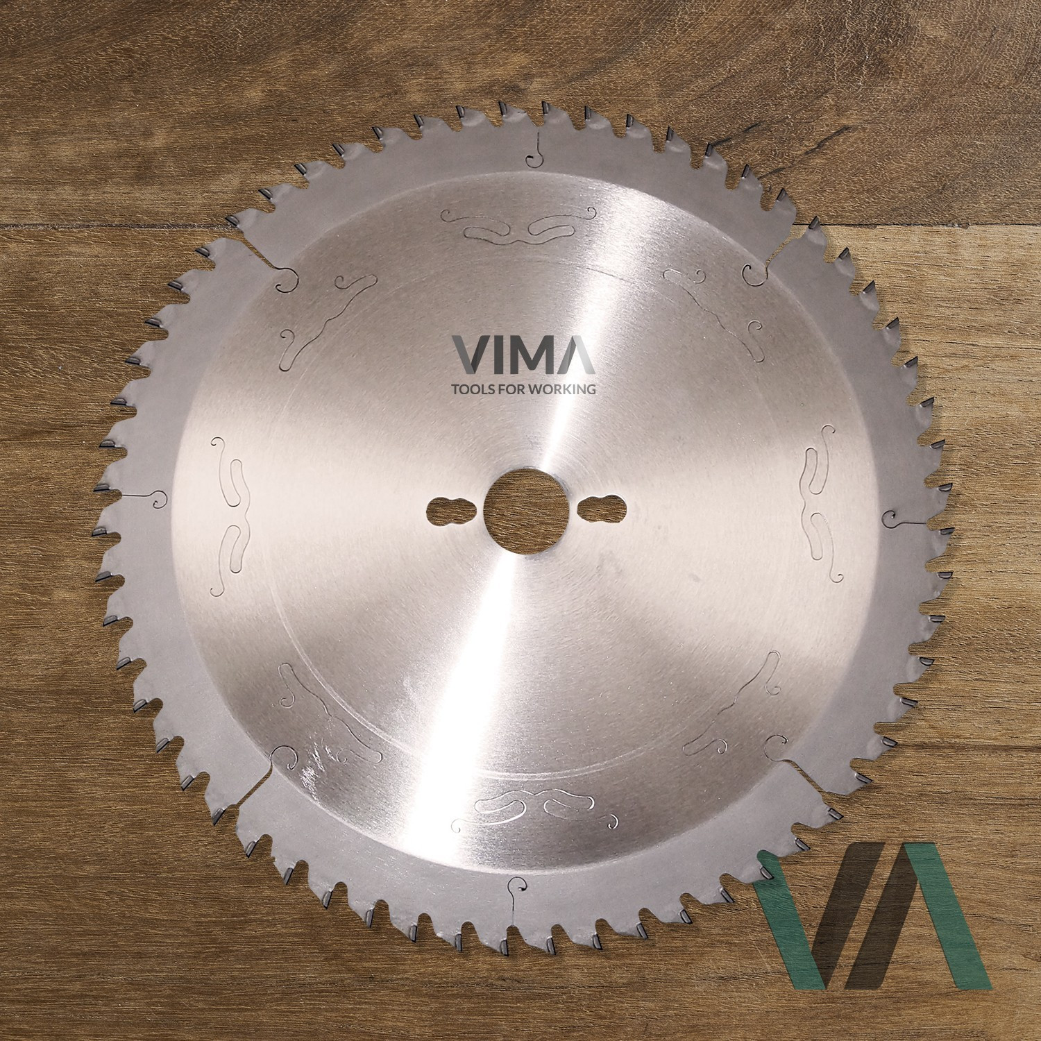 Discover precision cutting with the PCD H4 diamond panel saw blade, perfect for professional woodworking projects.