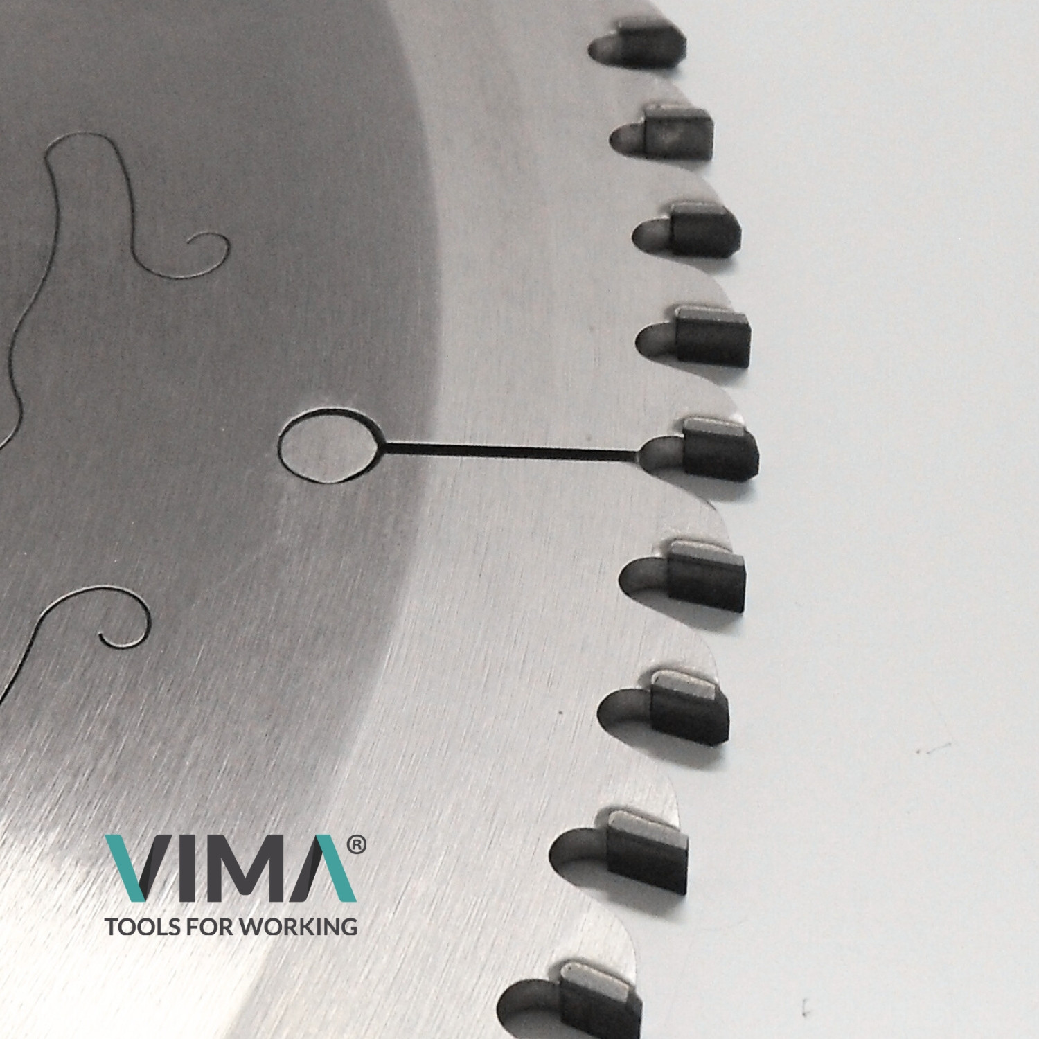 Discover the precision of the PCD H4 diamond panel saw blade for flawless cutting in the LAME INCISORI category.
